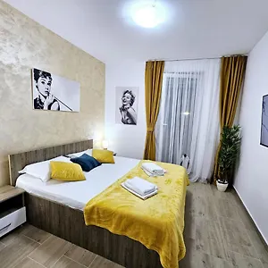 Apartament Lovely New Balcony Cismigiu Park - Pop5, Bucureşti